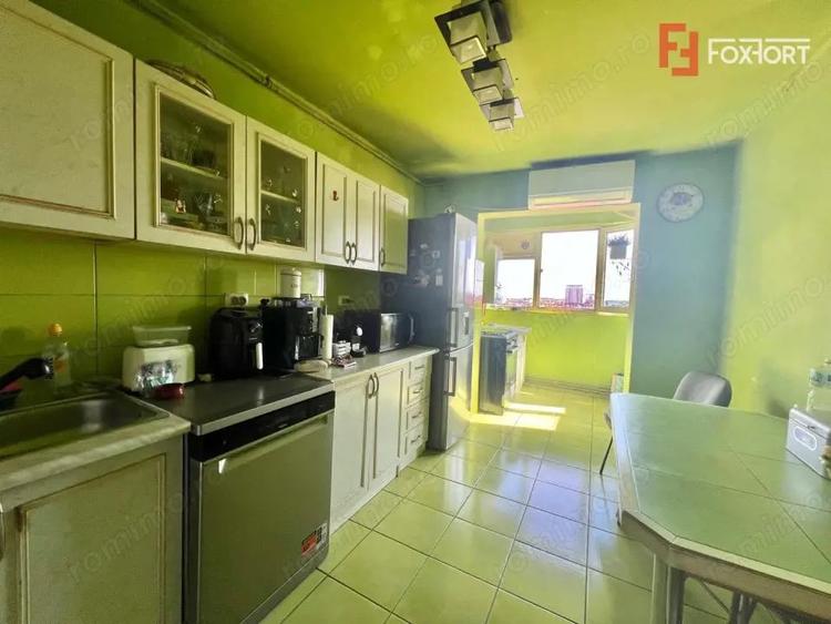 Apartament cu 4 camere semidecomandat, mobilat în Olimpia-Stadion