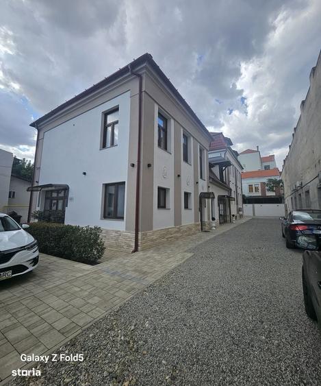Spațiu comercial, de 65 mp, în Central