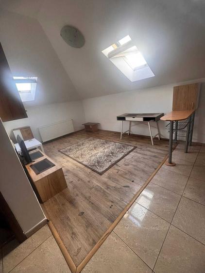 Apartament cu 2 camere semidecomandat în Roșu