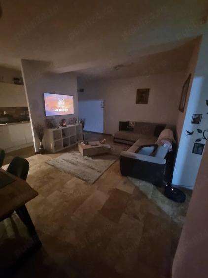 Apartament cu 3 camere decomandat în Giroc