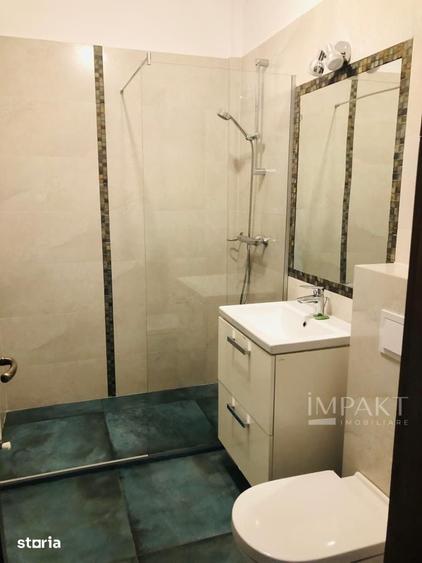 Apartament cu 4 camere semidecomandat în Central