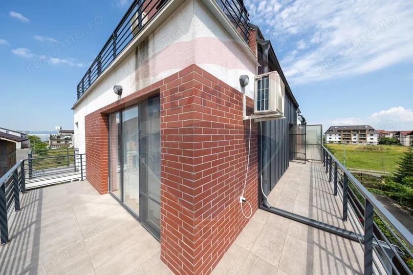 Apartament cu 3 camere semidecomandat în Tractorul