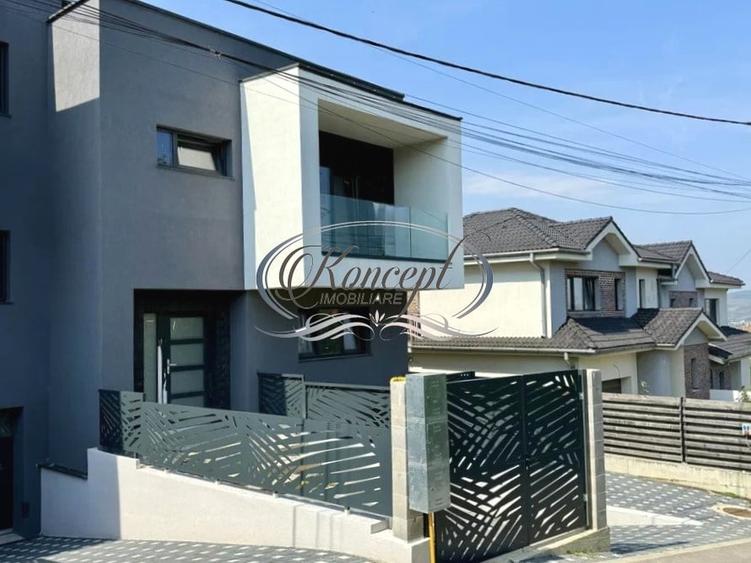 Duplex cu 4 camere cu Canalizare în Dezmir