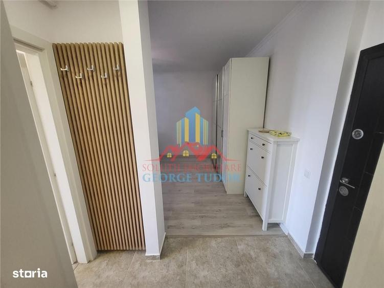 Apartament cu 2 camere decomandat în Roșu