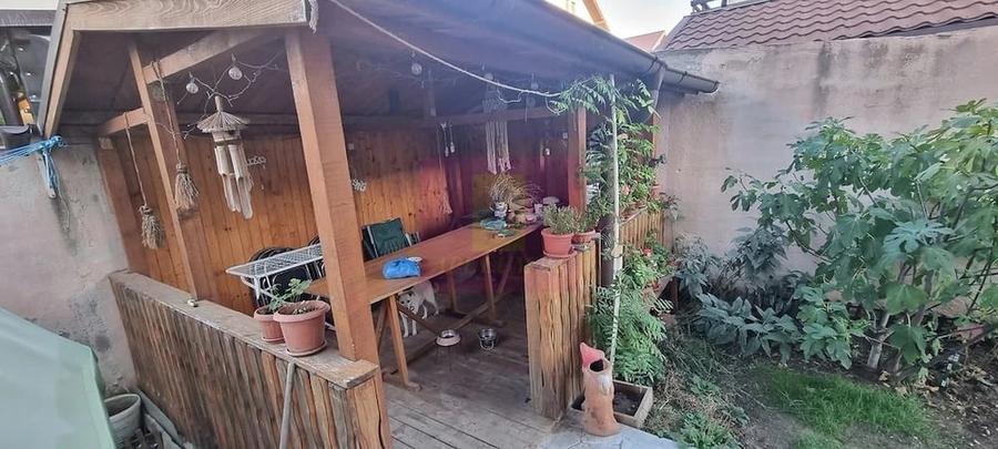 Casă cu Teren 300 Mp în Prelungirea Ghencea