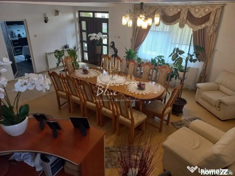 Casă cu 8 camere cu Teren 330 Mp în Eforie