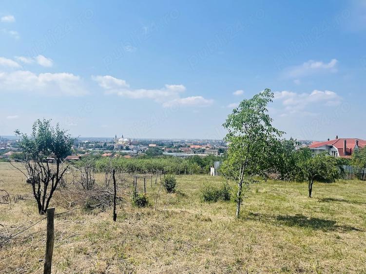 Teren de 1377 mp, în Oncea