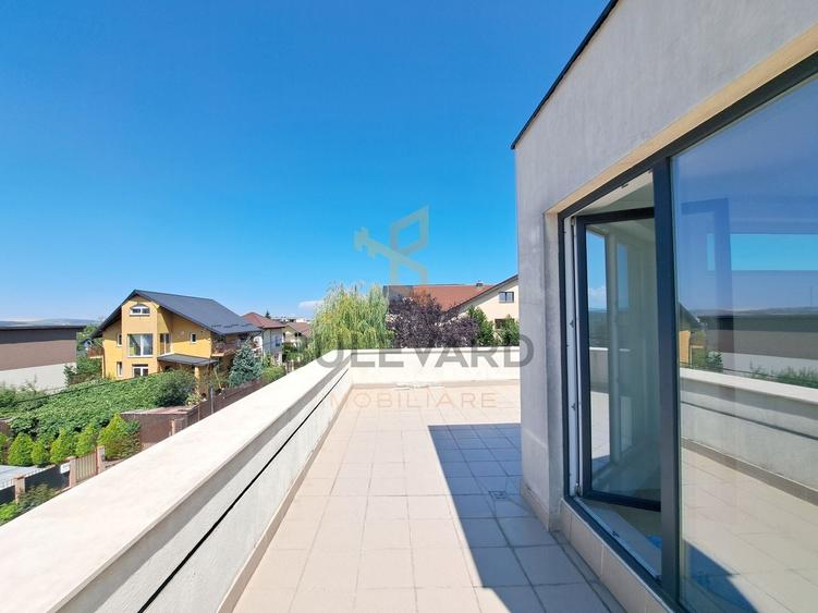 Duplex cu 4 camere cu Canalizare în Europa