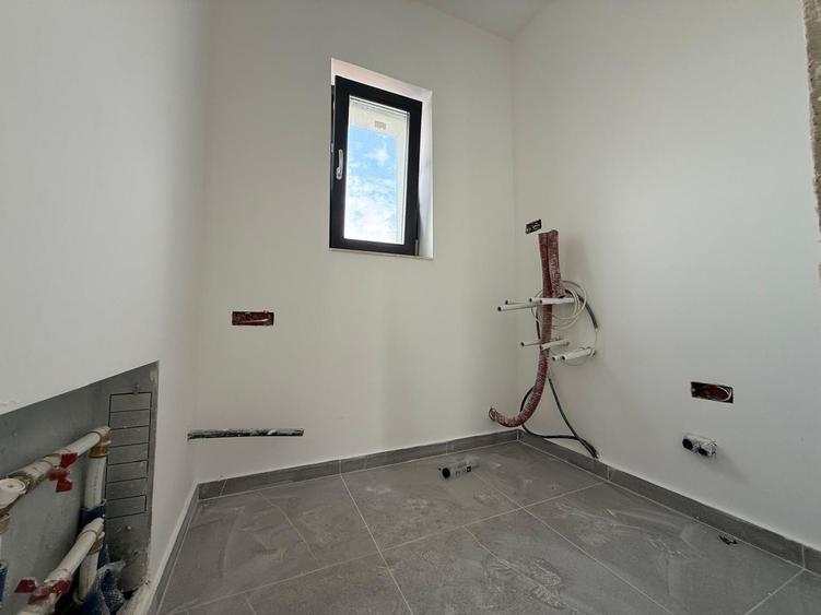 Casă individuală cu 4 camere cu Canalizare în Corbeanca