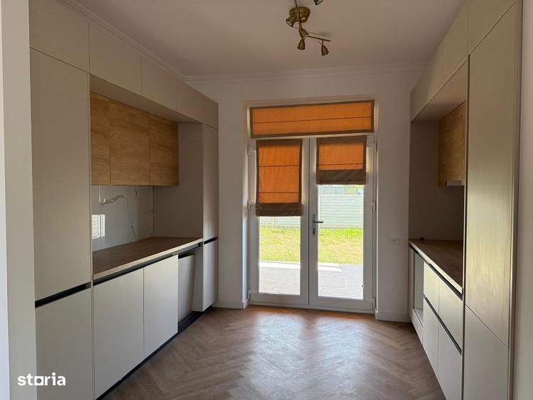 Casă cu 4 camere în Pasărea