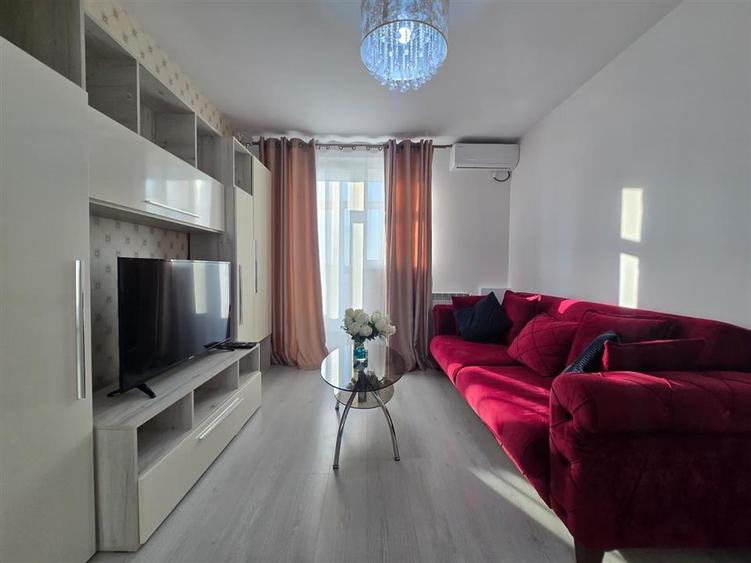 Apartament cu 2 camere decomandat în Podu Roș