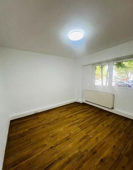 Apartament cu 4 camere decomandat în Tineretului