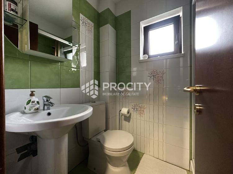 Duplex cu 5 camere cu Canalizare în Valea Lupului