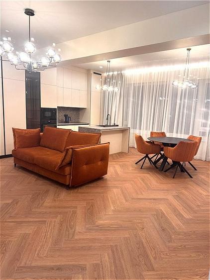 Apartament cu 3 camere semidecomandat, mobilat în Pipera