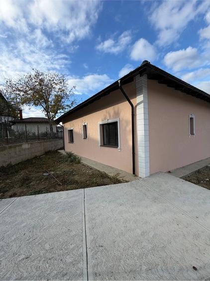 Casă cu Teren 683 Mp în Central