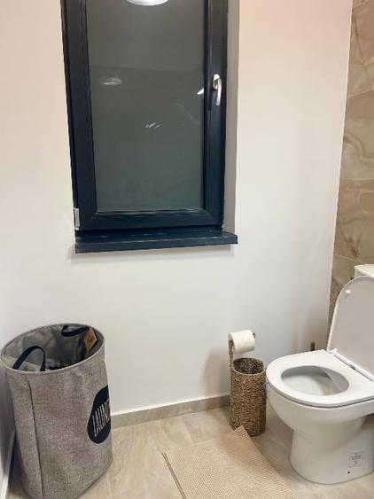 Casă cu 3 camere cu Canalizare în Central