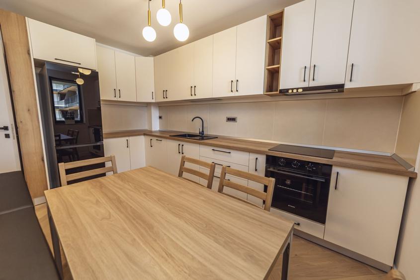 Apartament cu 2 camere semidecomandat, mobilat în Voluntari