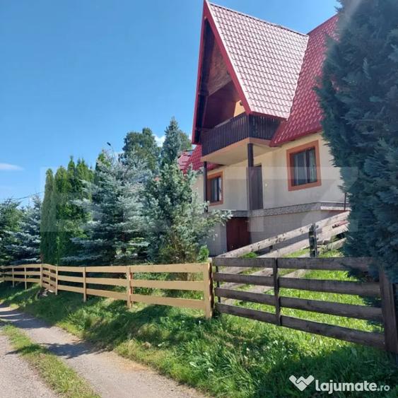 Casă cu 3 camere cu Teren 476 Mp în Central