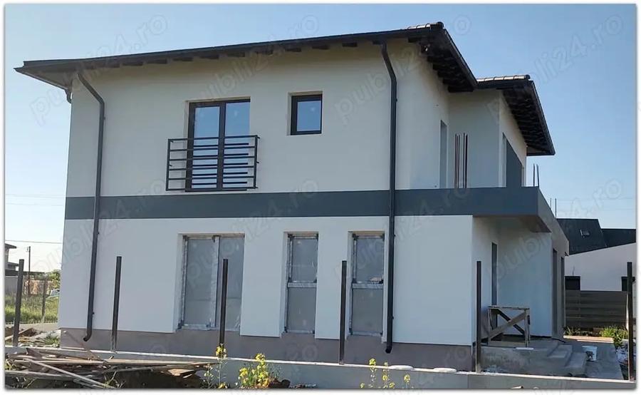 Casă cu 4 camere cu Teren 596 Mp în Balotești