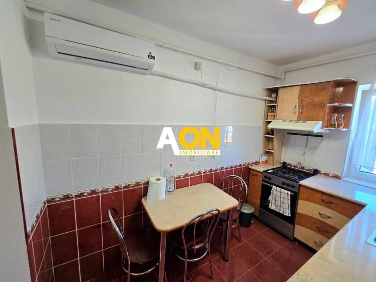 Apartament cu 2 camere decomandat, mobilat în Cetate