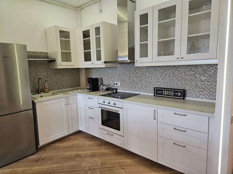 Apartament cu 2 camere decomandat, mobilat în Central