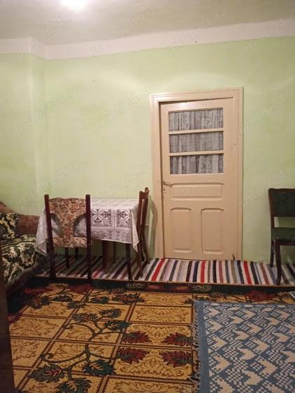 Casă cu 4 camere cu Teren 3922 Mp în Băneasa