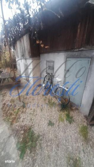 Casă cu 2 camere cu Teren 792 Mp în Florești
