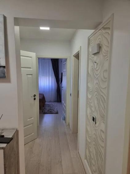 Apartament cu 3 camere decomandat, mobilat în Drumul Taberei