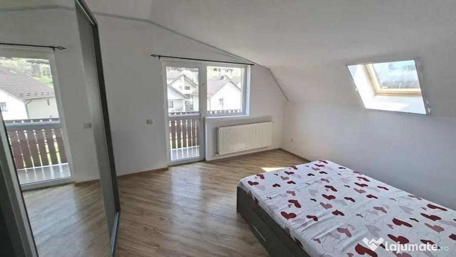Apartament cu 3 camere decomandat în Ștefănești