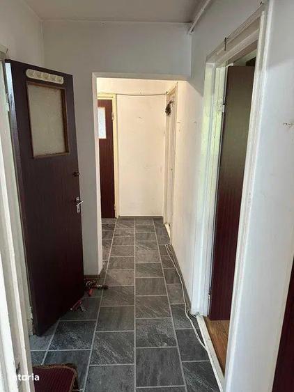 Apartament cu 3 camere decomandat, mobilat în Giurgiului