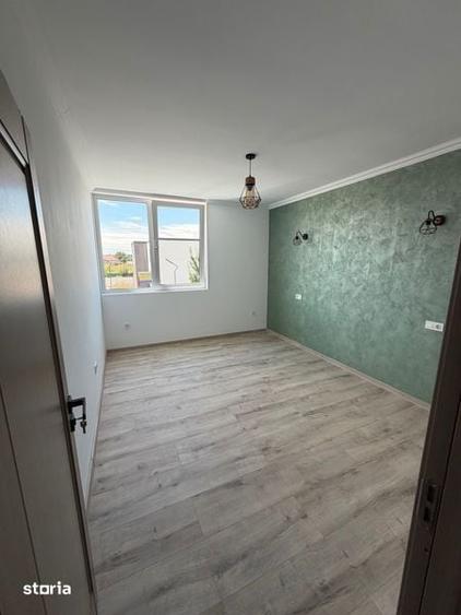 Casă cu 4 camere cu Teren 100 Mp în Central