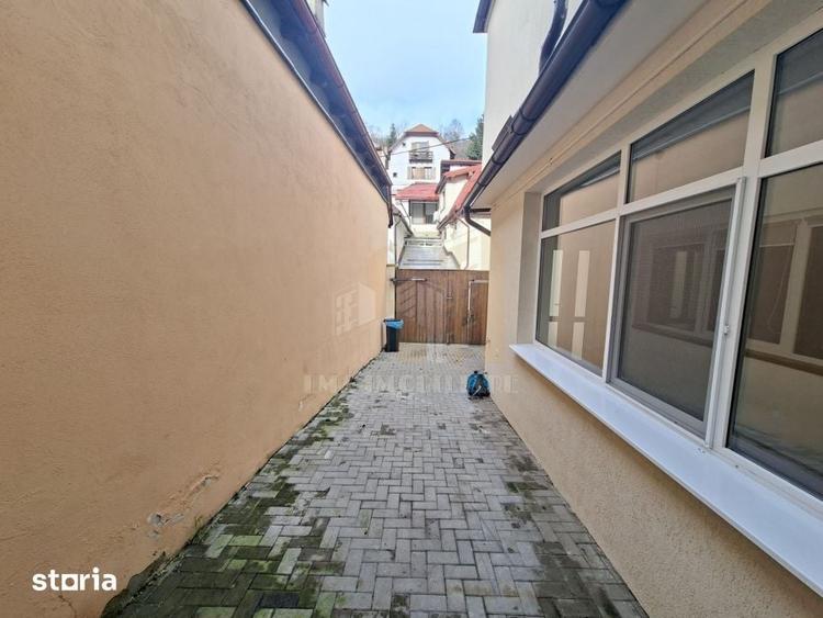Casă cu 5 camere cu Teren 189 Mp în Schei