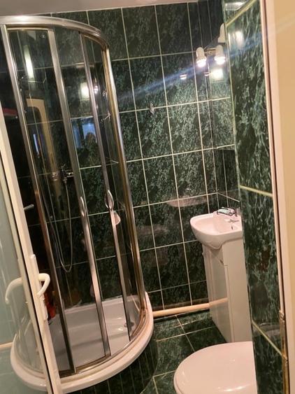 Apartament cu 4 camere decomandat în Micro 2