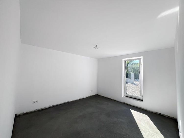 Casă individuală cu 3 camere cu Teren 676 Mp în Lazuri