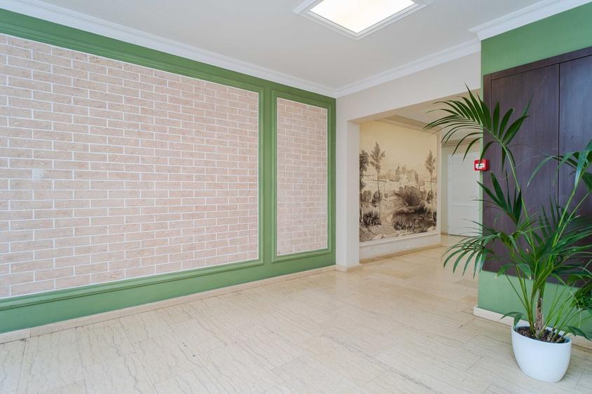 Apartament cu 3 camere semidecomandat, mobilat în Copou