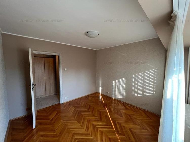 Apartament cu 3 camere decomandat în Unirii