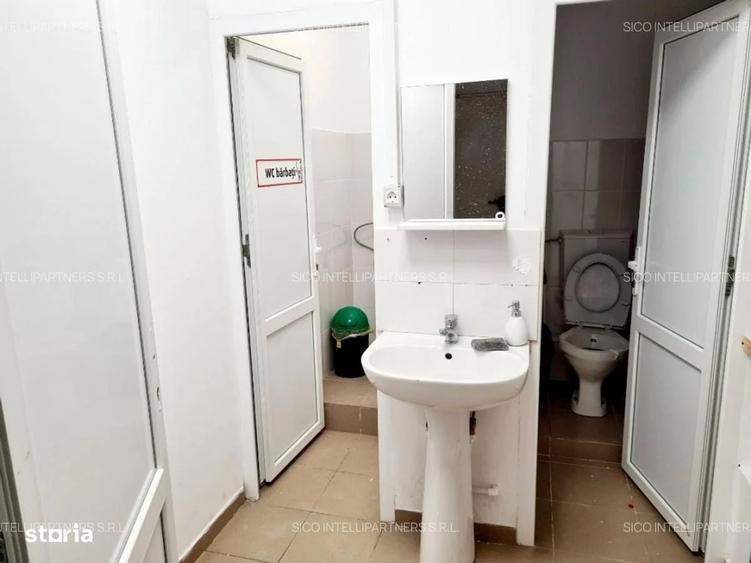 Spațiu comercial, de 200 mp, în Central