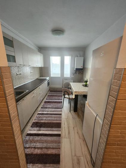 Apartament cu 3 camere în Viilor