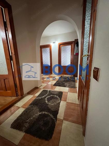 Apartament cu 3 camere decomandat în Traian