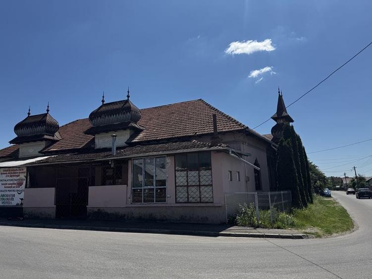 Casă cu 4 camere în Brebu
