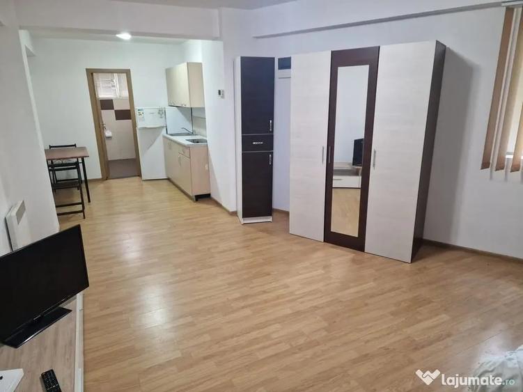 Garsonieră în Cornișa