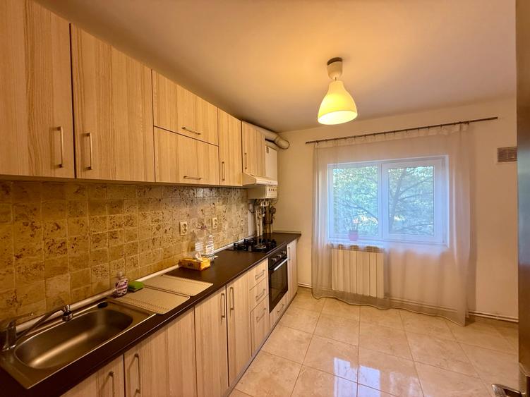 Apartament cu 2 camere decomandat în Vitan Mall