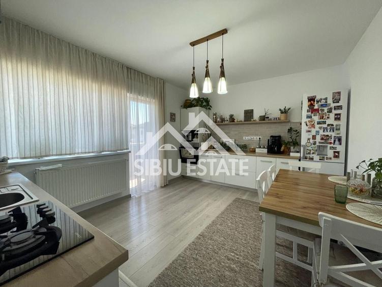 Apartament cu 2 camere decomandat, mobilat în Arhitecților - Calea Cisnădiei