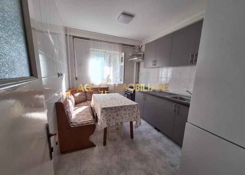 Apartament cu 3 camere decomandat, mobilat în Dristor