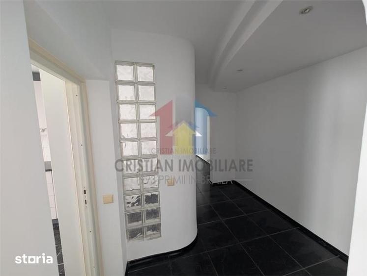 Apartament cu 2 camere decomandat în Calarași 4