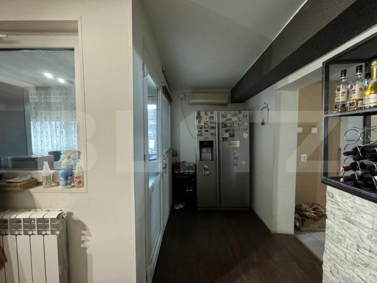 Casă individuală cu 6 camere cu Canalizare în Sud