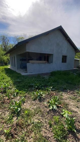Casă individuală cu 2 camere cu Canalizare în Berceni