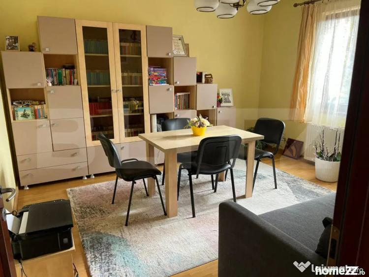 Casă cu 7 camere cu Teren 330 Mp în Burdea