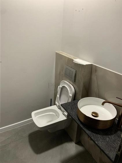 Spațiu comercial, de 153 mp, în Dâmbovița