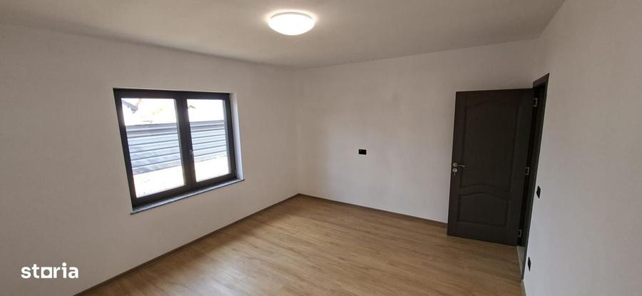 Casă cu 3 camere în Letea
